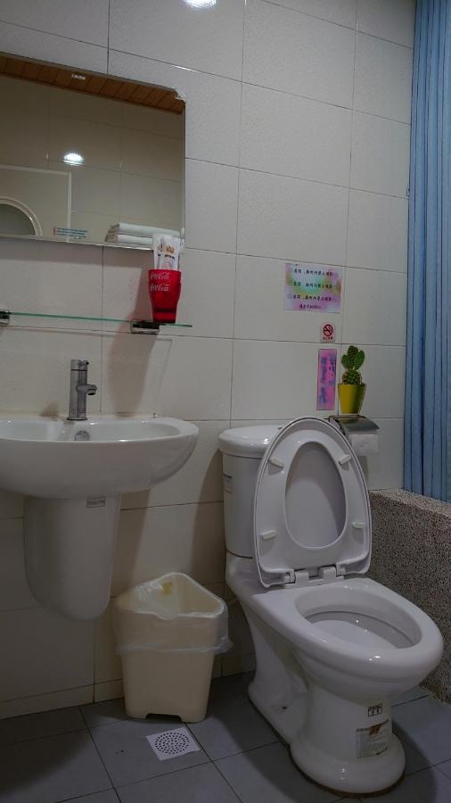 Jack'S House Apartment Tainan Luaran gambar